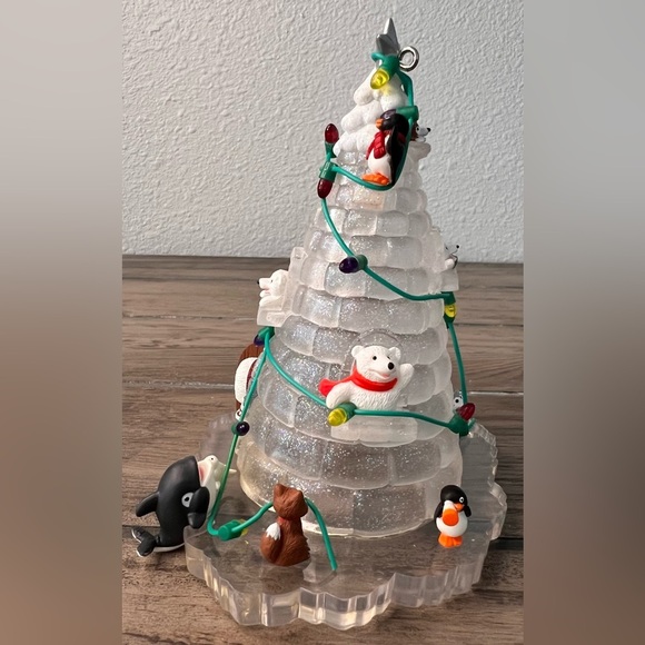 Hallmark 2004 “Winterfest” Frosty Friends Anniversary Edition Christmas Ornament - Picture 5 of 8